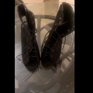 Black laced heels